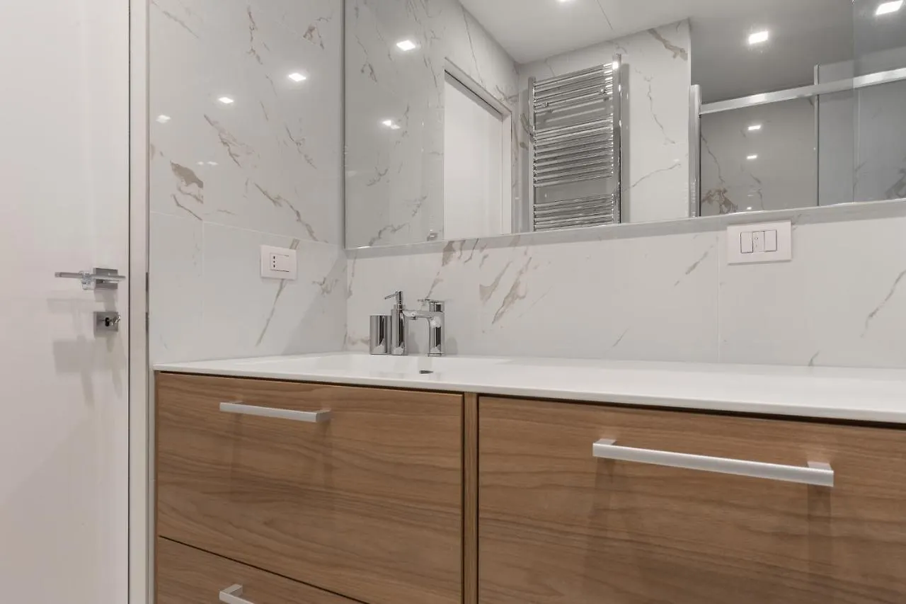 Milan Downtown Apartments Ιταλία