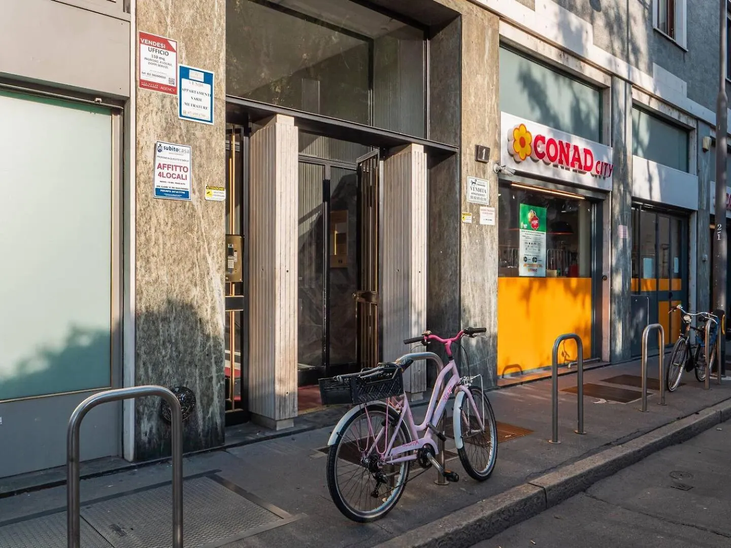 Milan Downtown Apartments 0*,  Ιταλία
